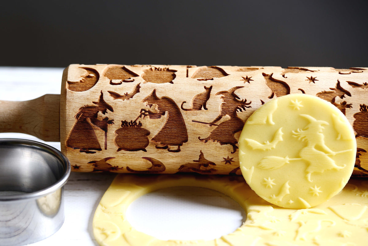 Engraved Rolling Pin – Witches | Halloween